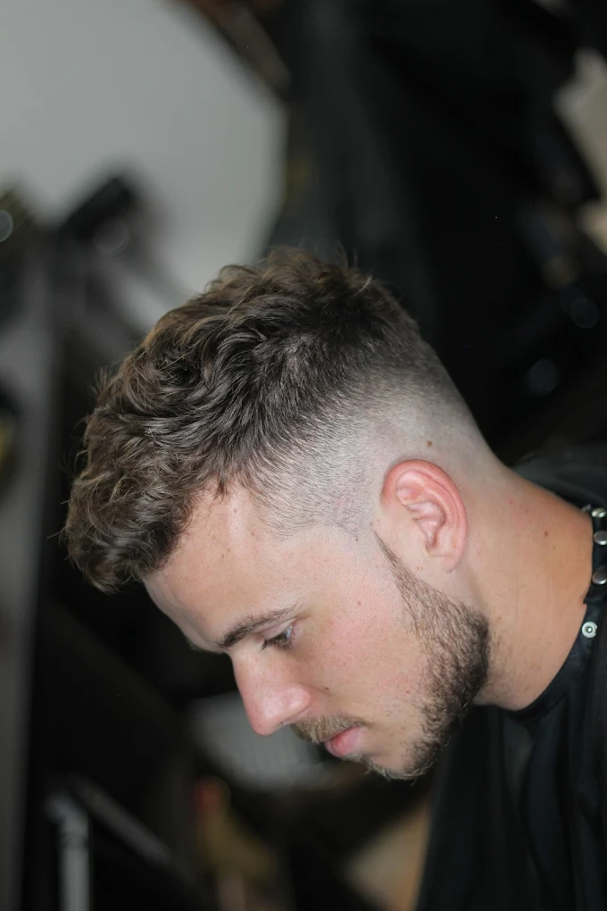 Pánský účes do strany – elegantní výsledek