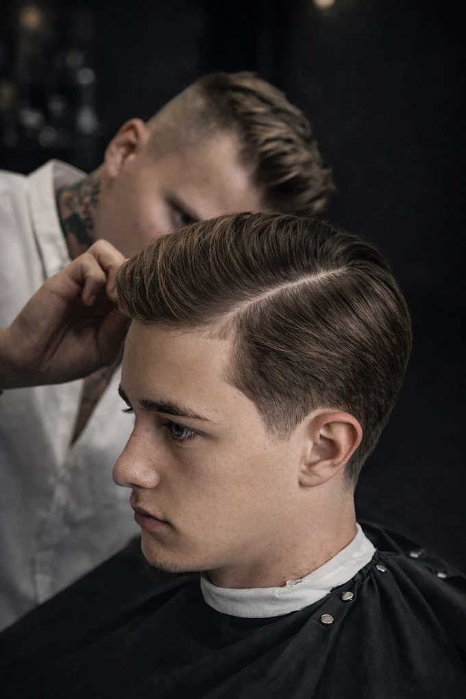 Účes na stranu – výsledek po návštěvě Grand Barber Shop